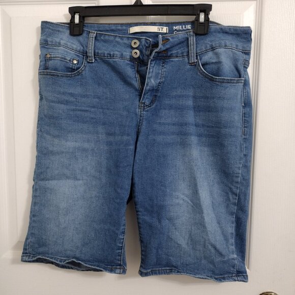 I.T. Millie Petite Curvy Long Rider Denim Bermuda Shorts 14P Medium Wash - Picture 11 of 13